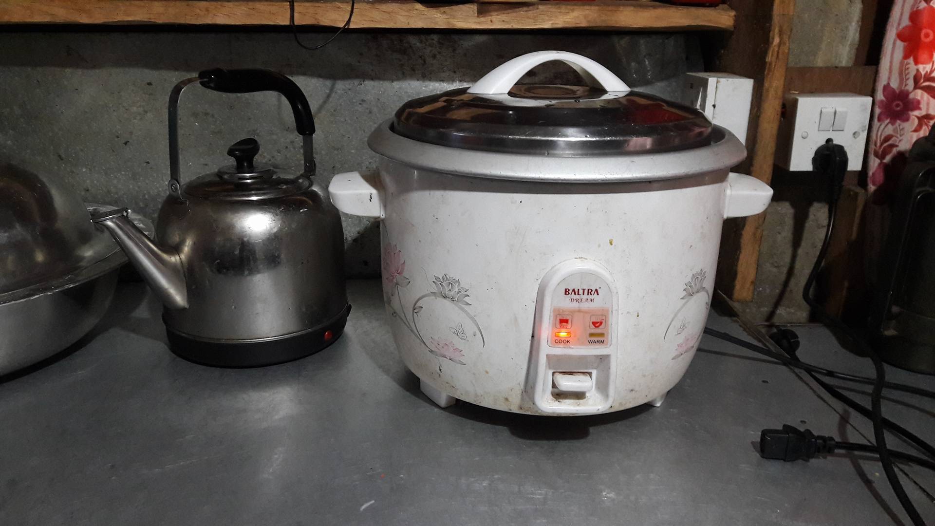 Cooking-rice-cooker